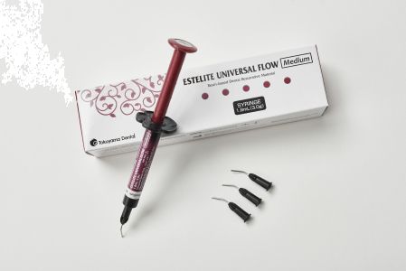 Estelite Universal Flow Medium А2 шприц 3 г.(1,8 мл), 13858 Tokuyama